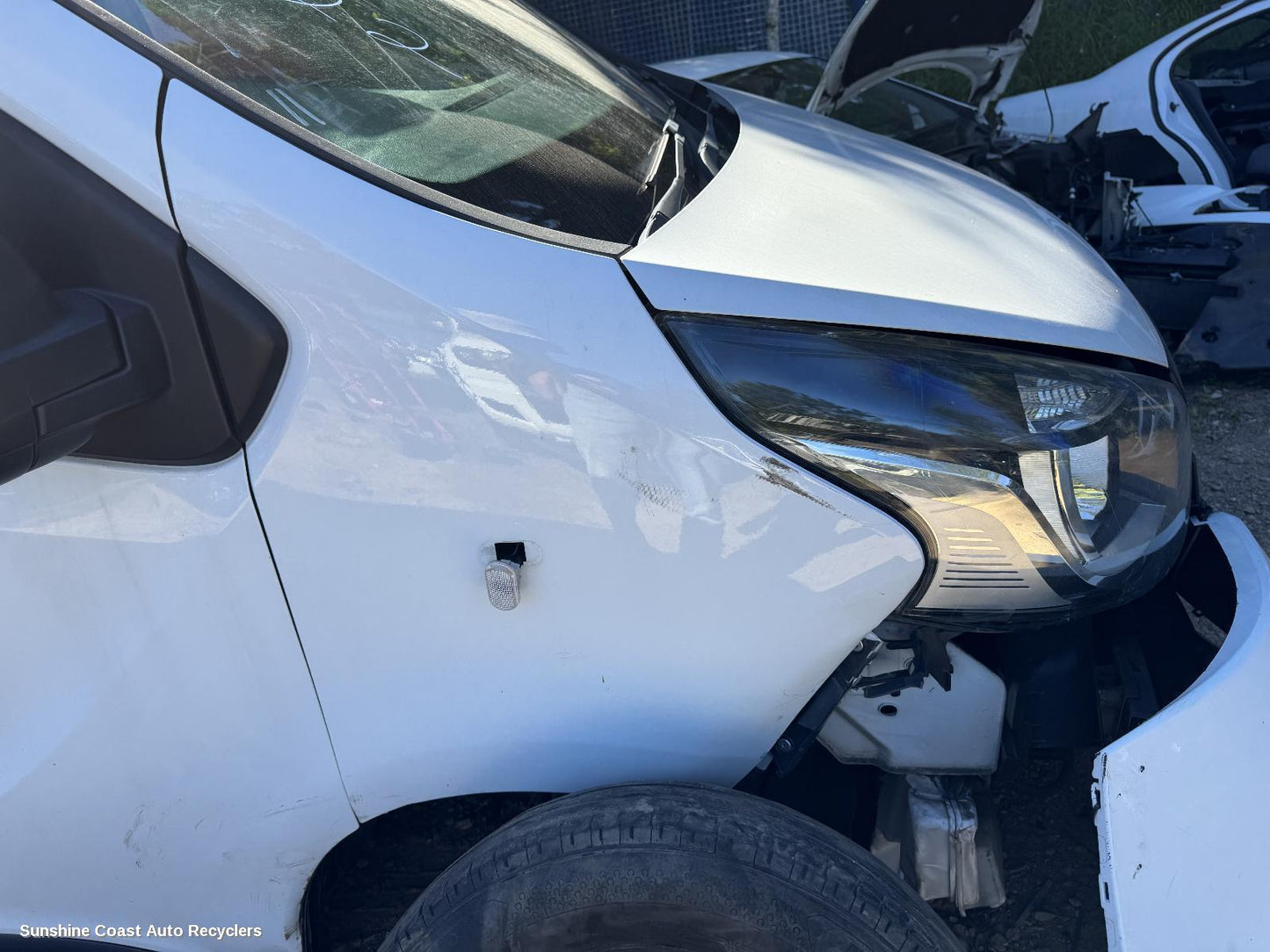 2016 Renault Trafic Right Guard