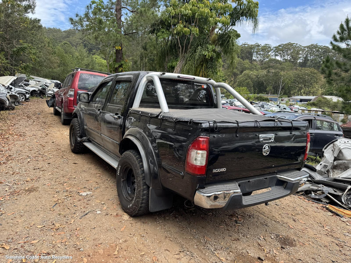 2003-2006 Holden Rodeo Right Guard