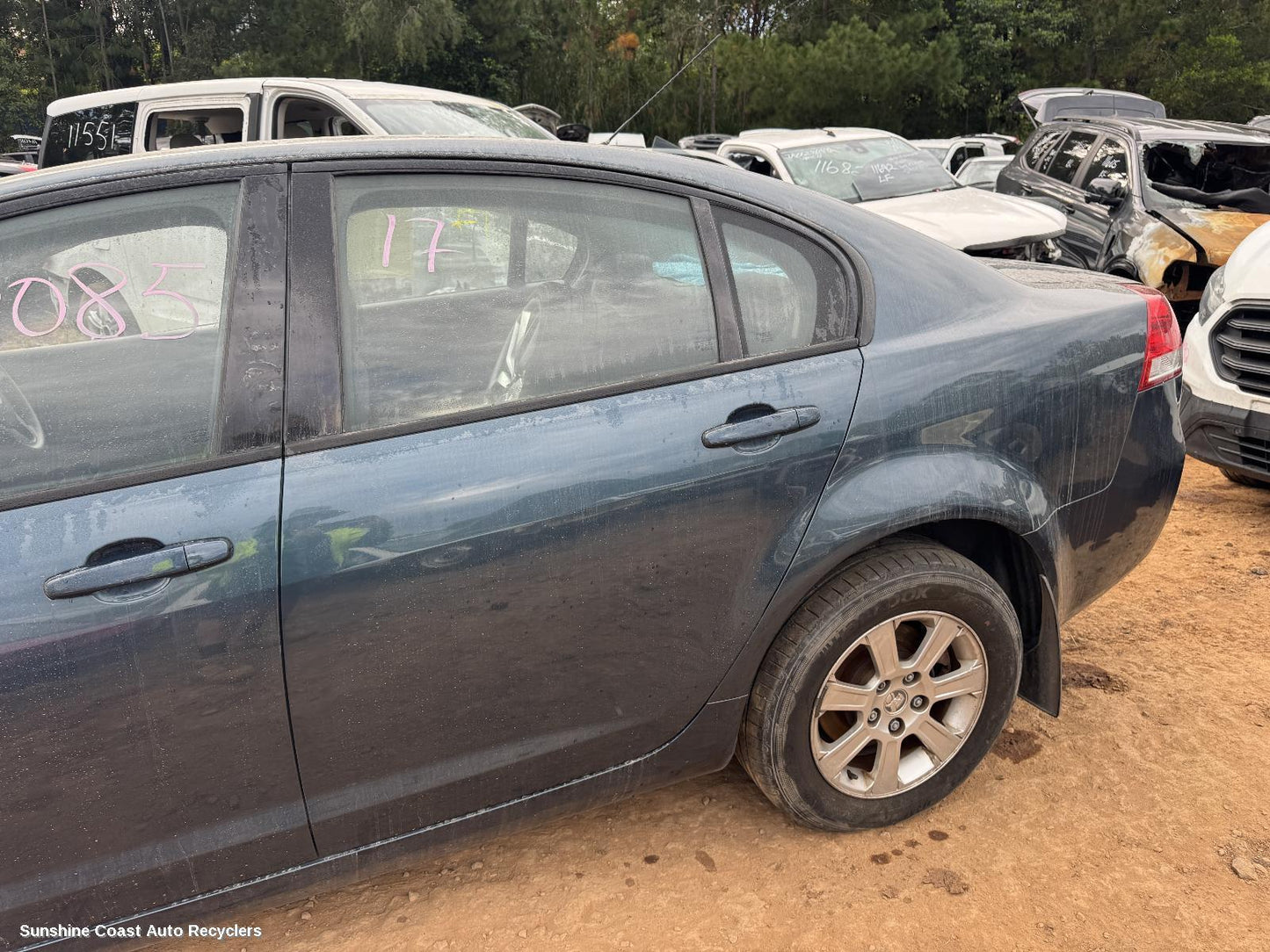 2008 Holden Commodore Left Rear 1 4 Door Glass
