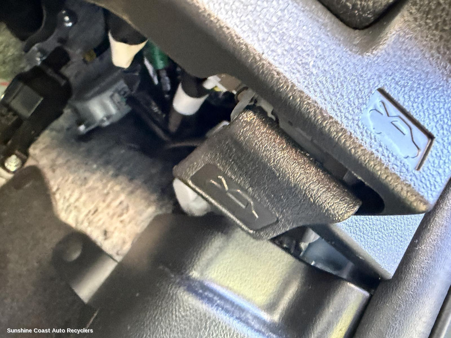 2017-2023 Subaru Xv Bonnet Release
