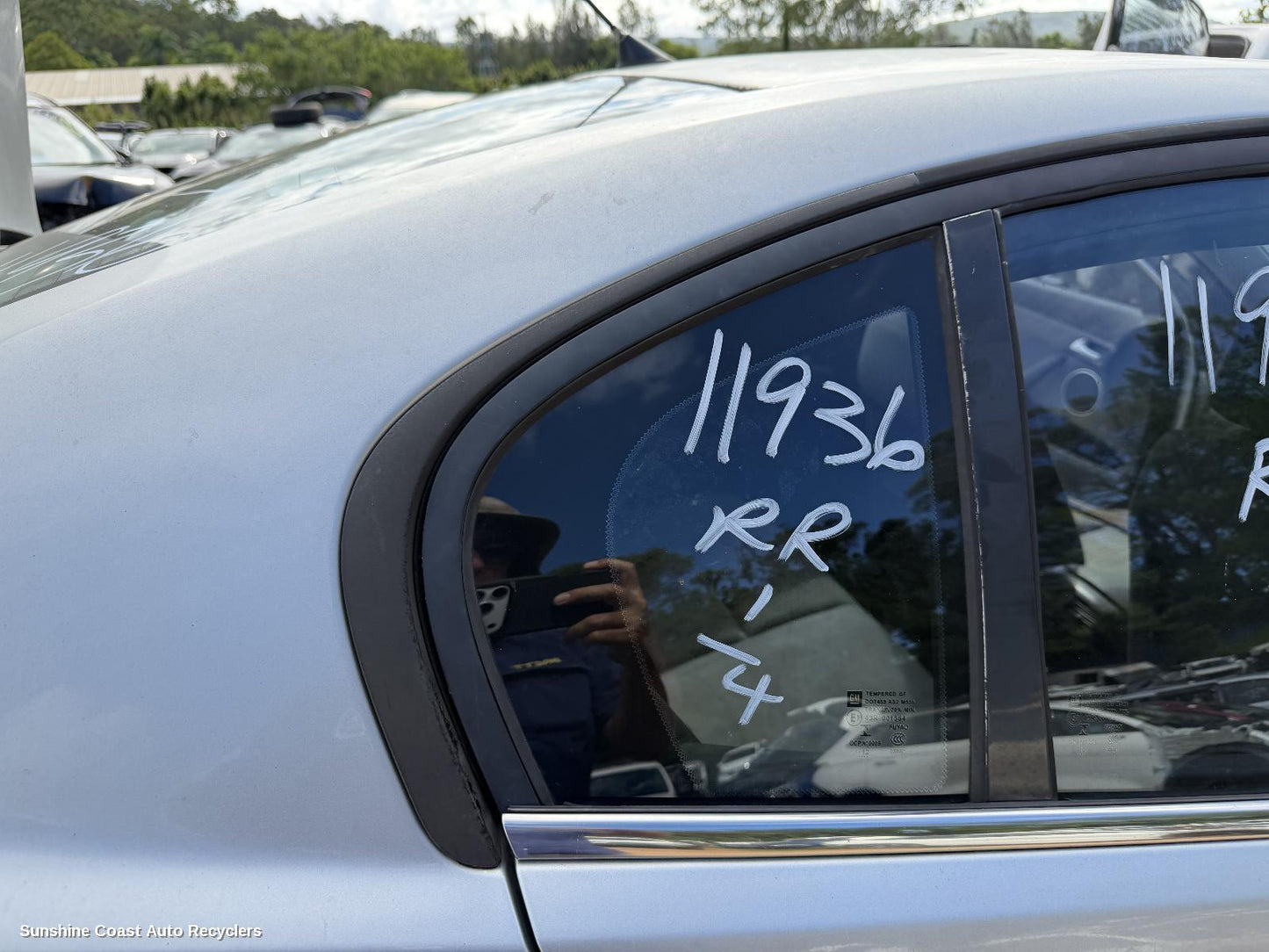 2006-2017 Holden Commodore Right Rear 1 4 Door Glass