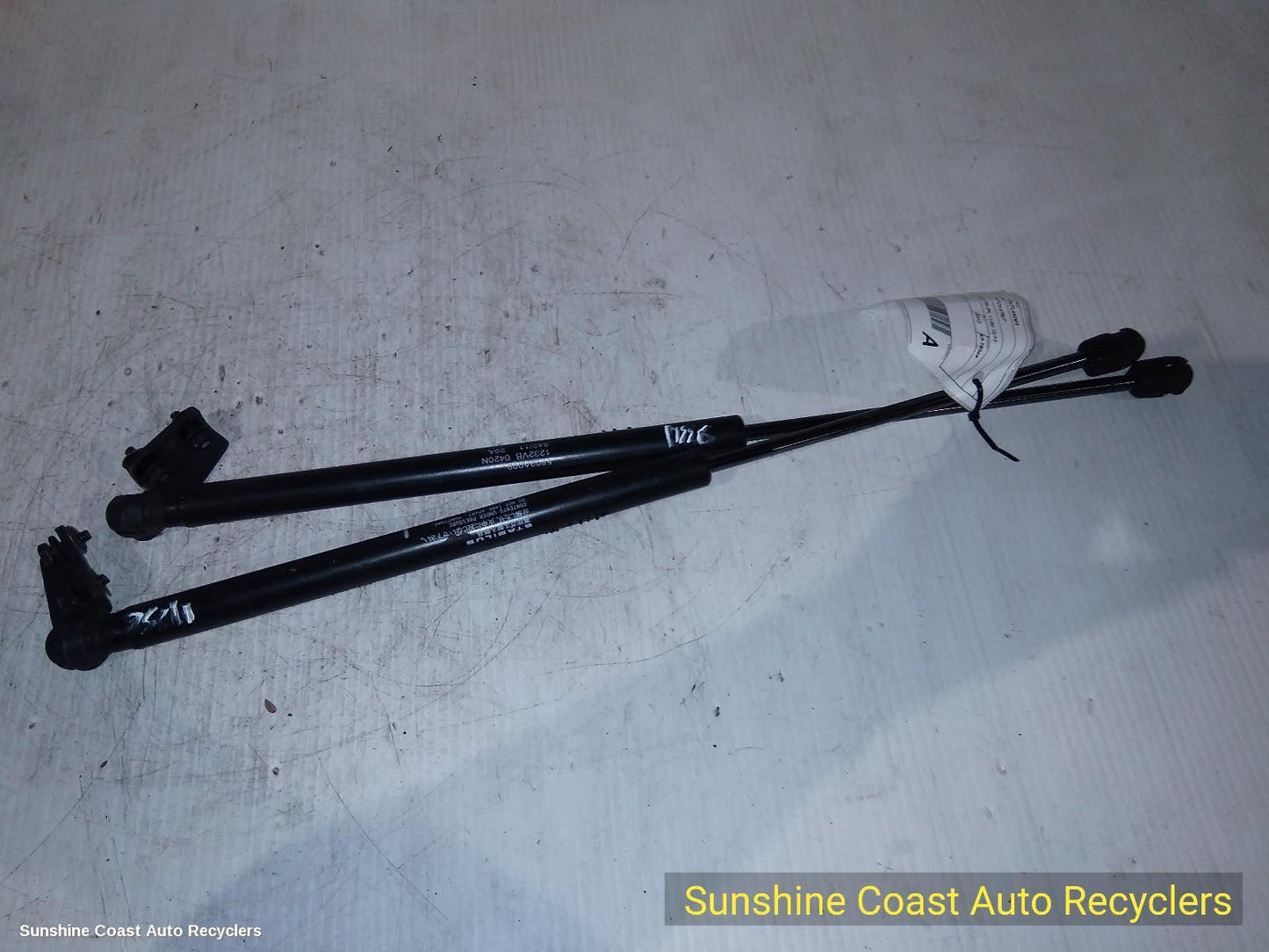 2012 Mitsubishi Outlander Hatch Strut
