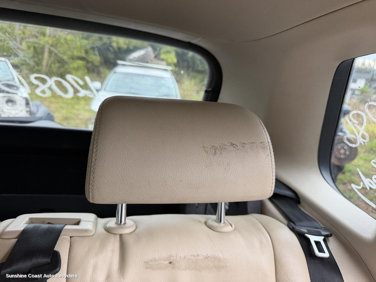 2008-2016 Volkswagen Tiguan Headrest