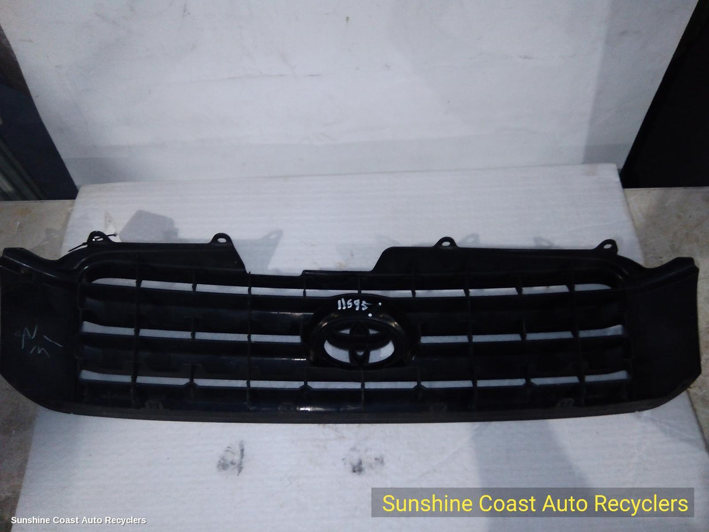 2006 Toyota Kluger Grille