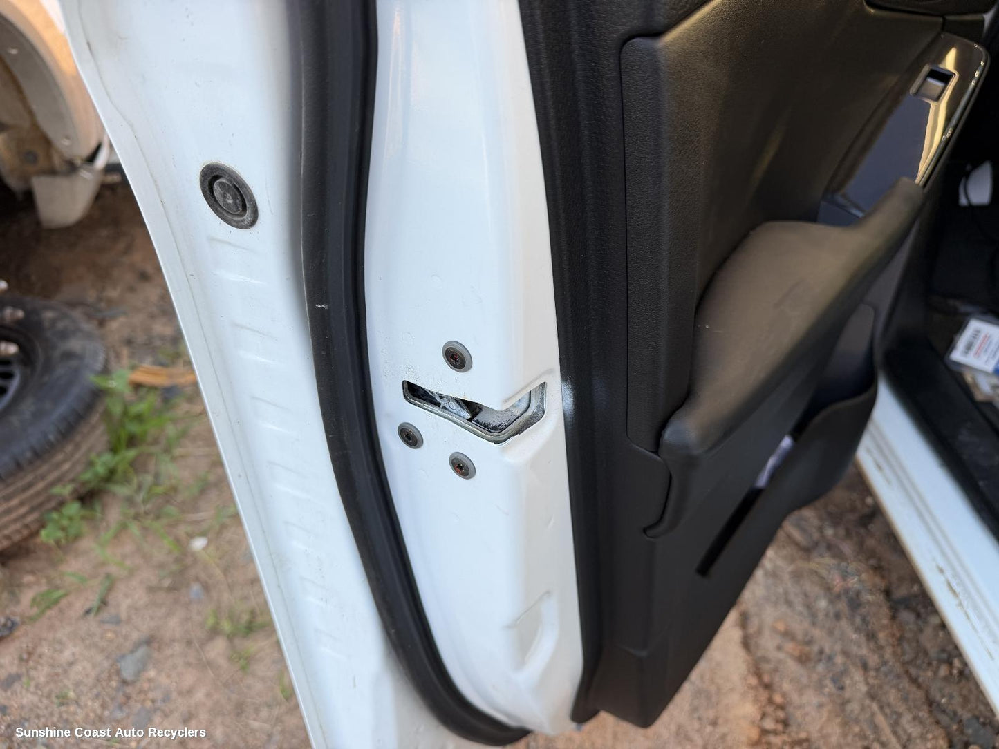 2020-2026 Mazda Bt50 Door Boot Gate Lock