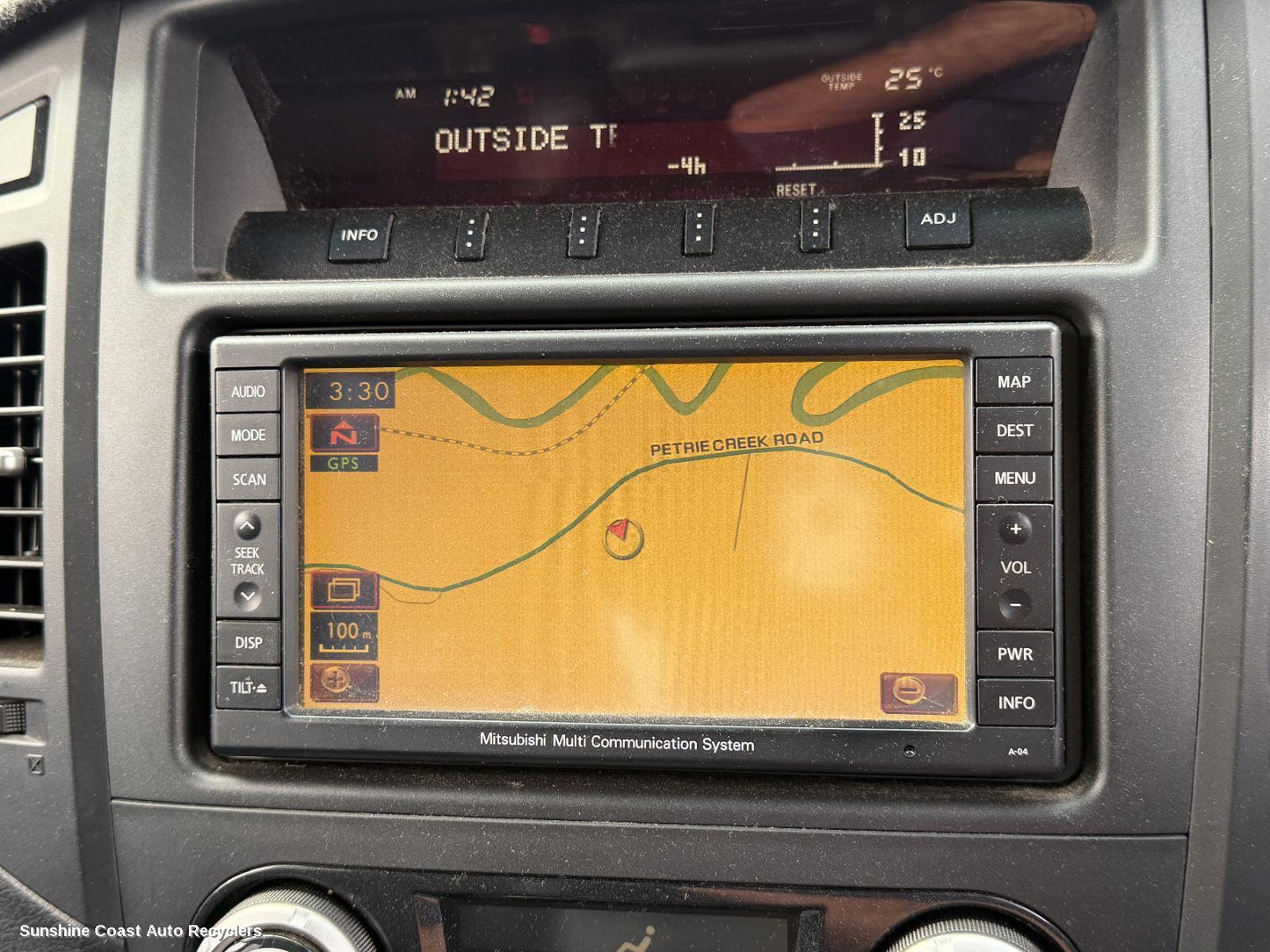 2008-2012 Mitsubishi Pajero Radio Cd Dvd Sat Tv