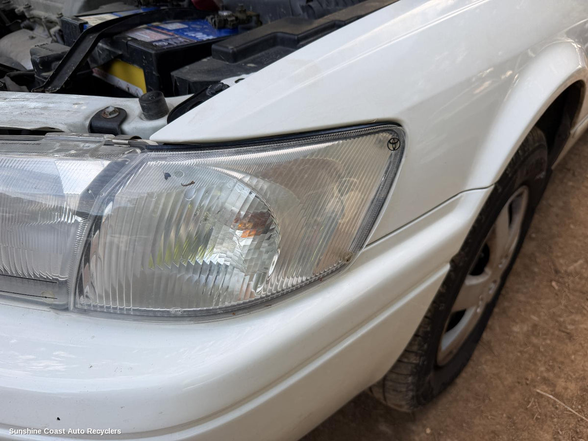 1997-2000 Toyota Camry Left Indicator Fog Side