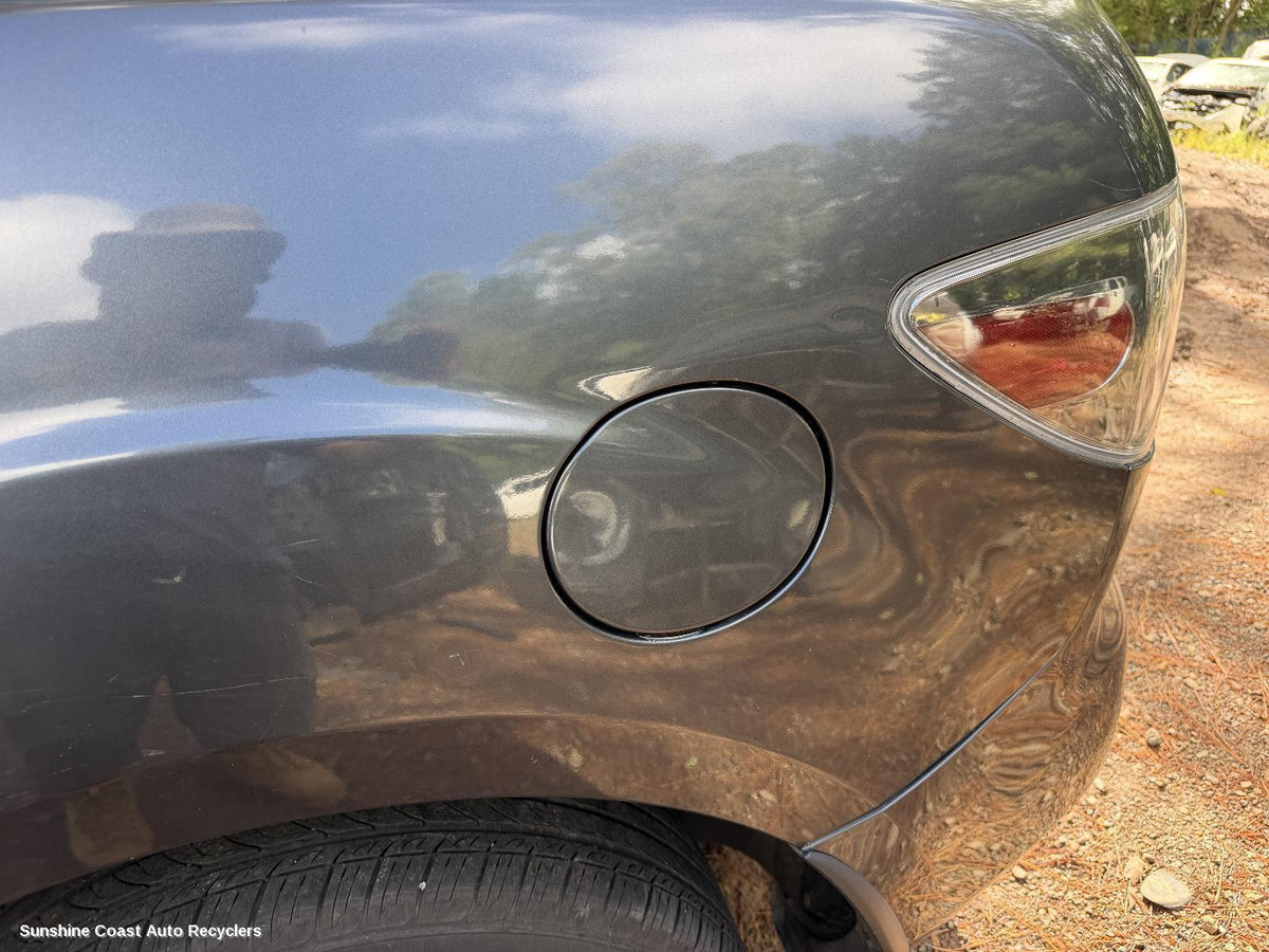 2006-2012 Mazda Cx7 Fuel Door   Filler