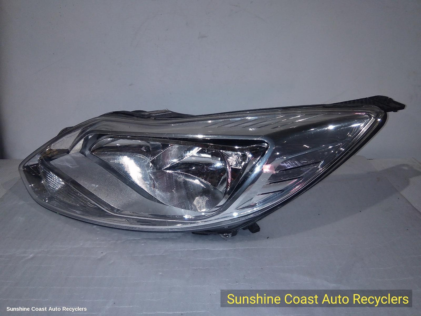 2013 Ford Focus Left Headlamp