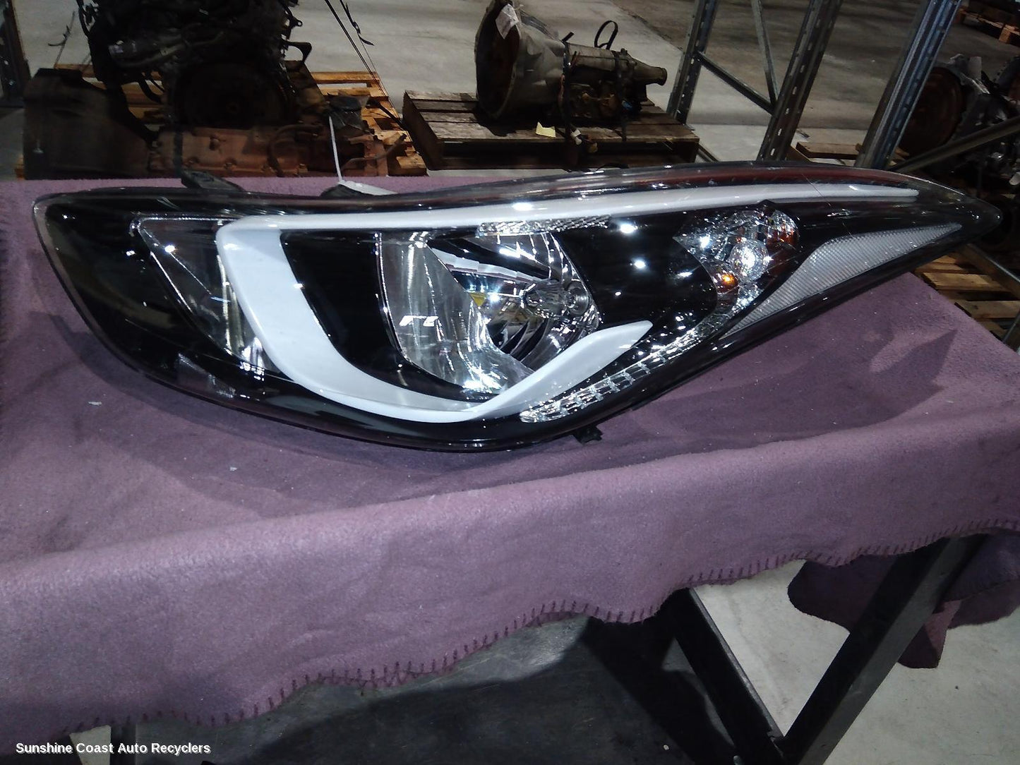 2014 Hyundai Elantra Left Headlamp