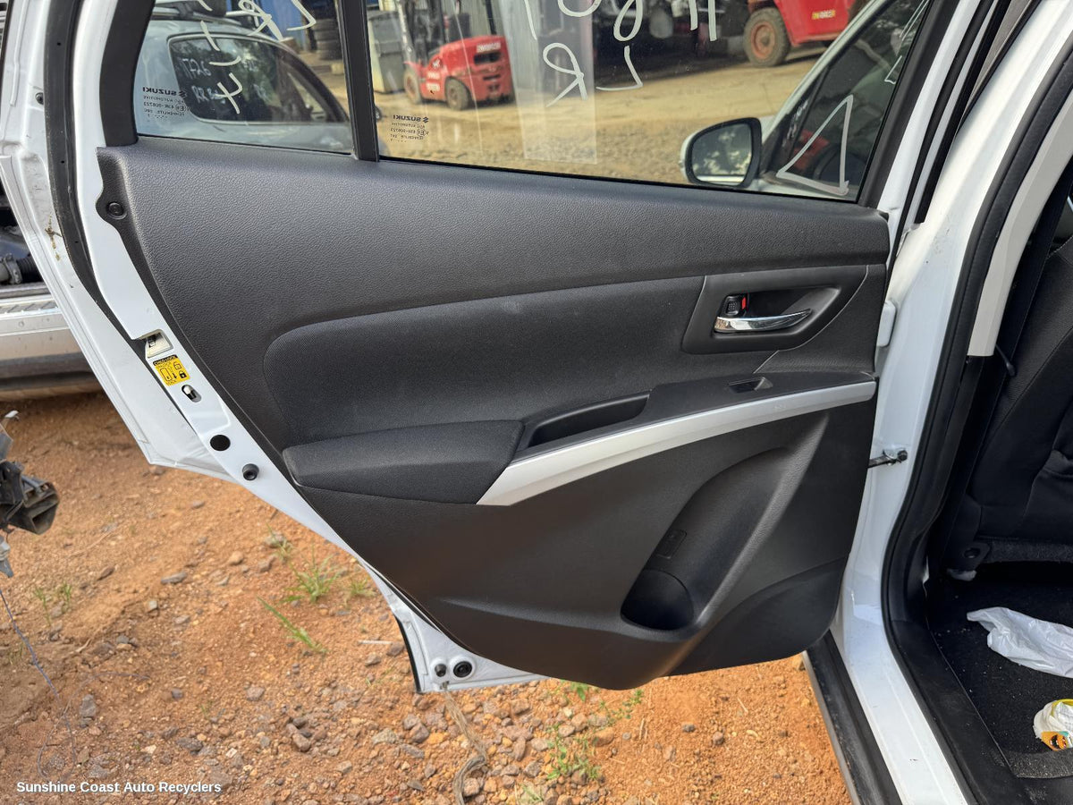 2013-2022 Suzuki S-cross Pwr Dr Wind Switch