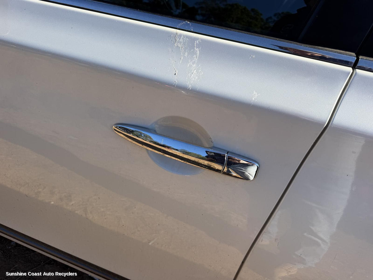 2012-2017 Nissan Pulsar Door Handle