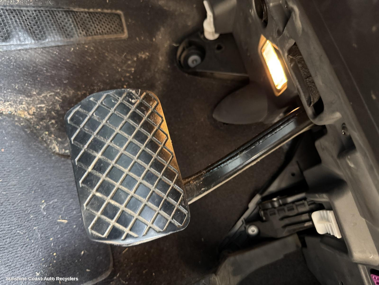 2010-2018 Volkswagen Touareg Pedal Assembly