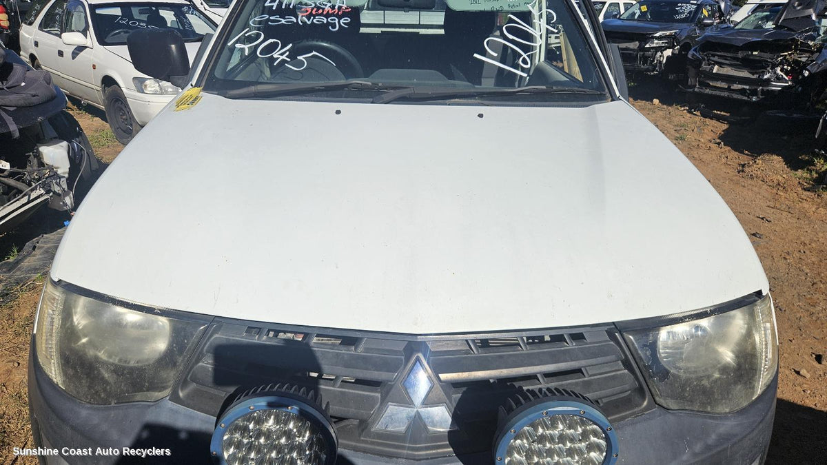 2009-2013 Mitsubishi Triton Bonnet