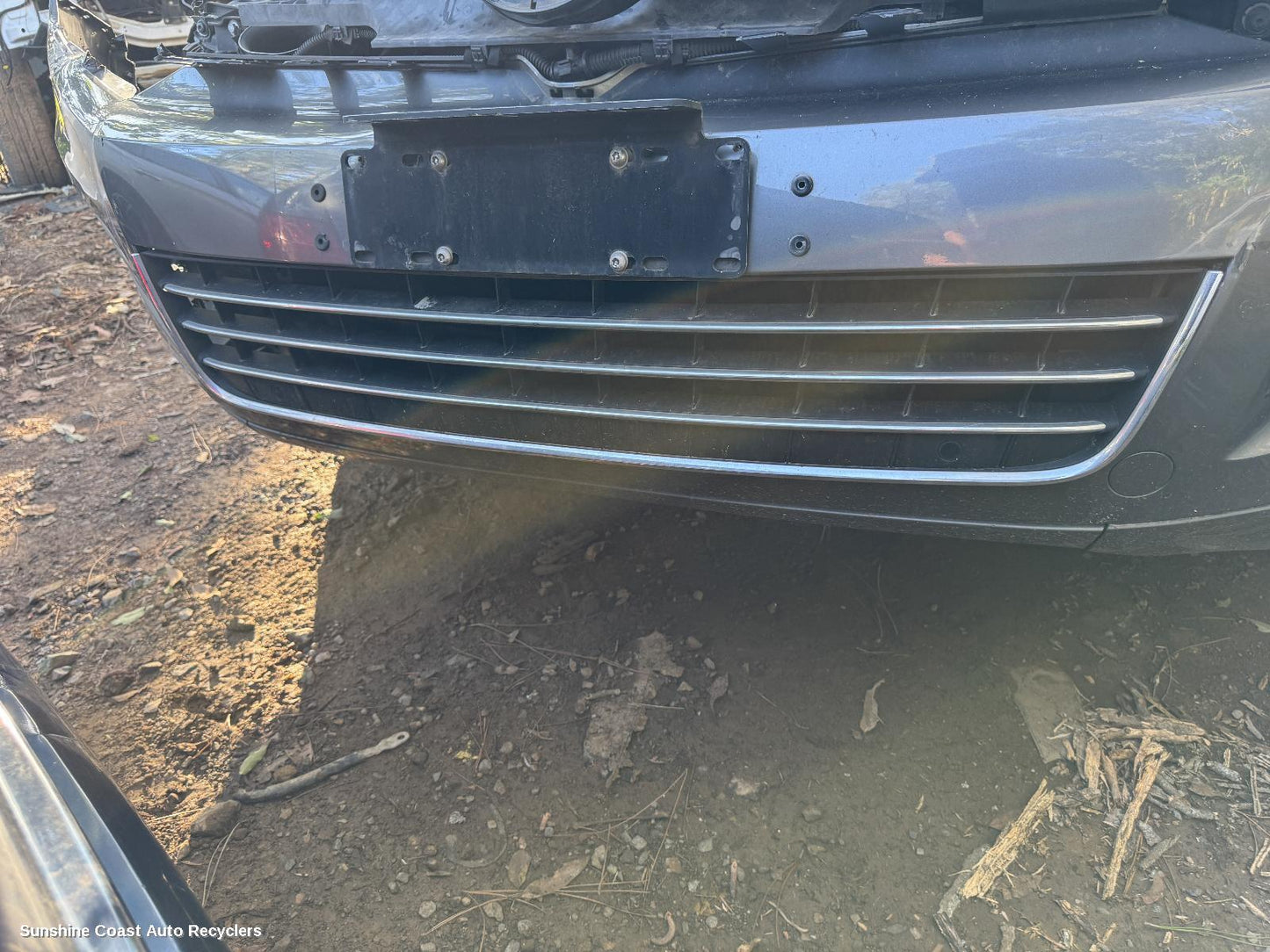 2010-2018 Volkswagen Touareg Grille