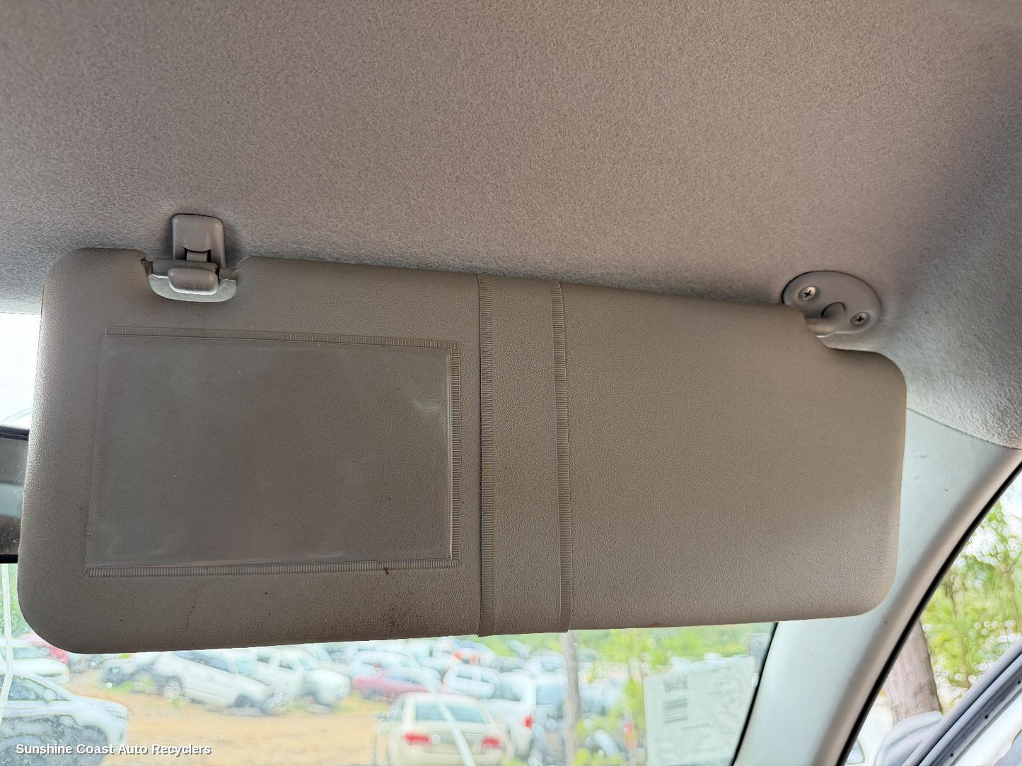 2012 Toyota Hilux Sunvisor