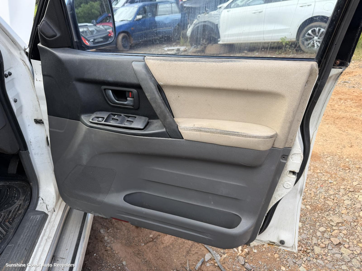 2000-2006 Mitsubishi Pajero Door Boot Gate Lock