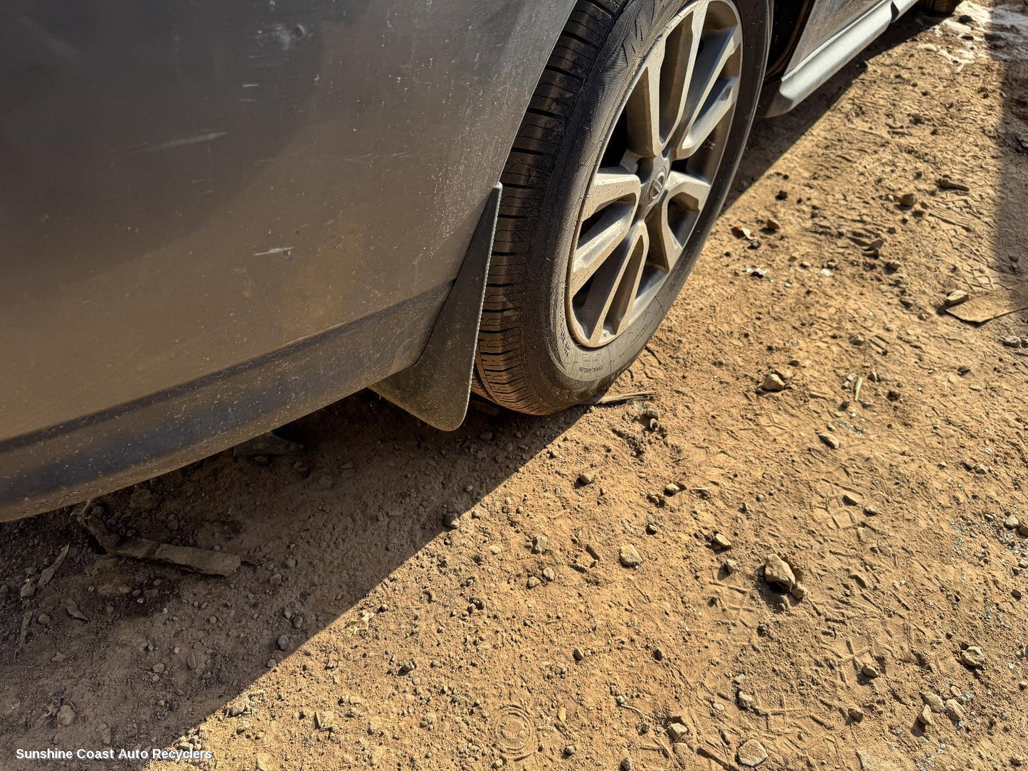 2016 Nissan Pathfinder Mud Flaps