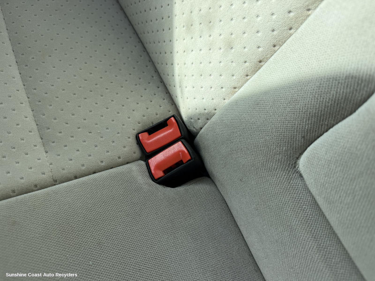 2001-2005 Ford Focus Seatbelt Stalk