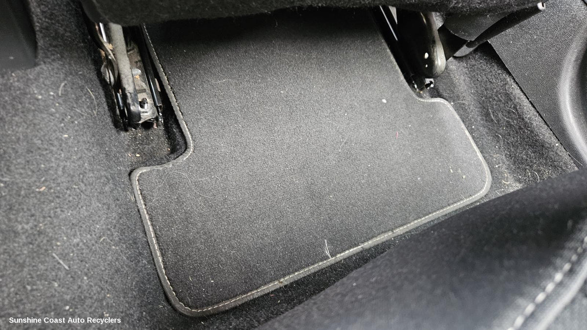 2010-2016 Renault Megane Floor Mats