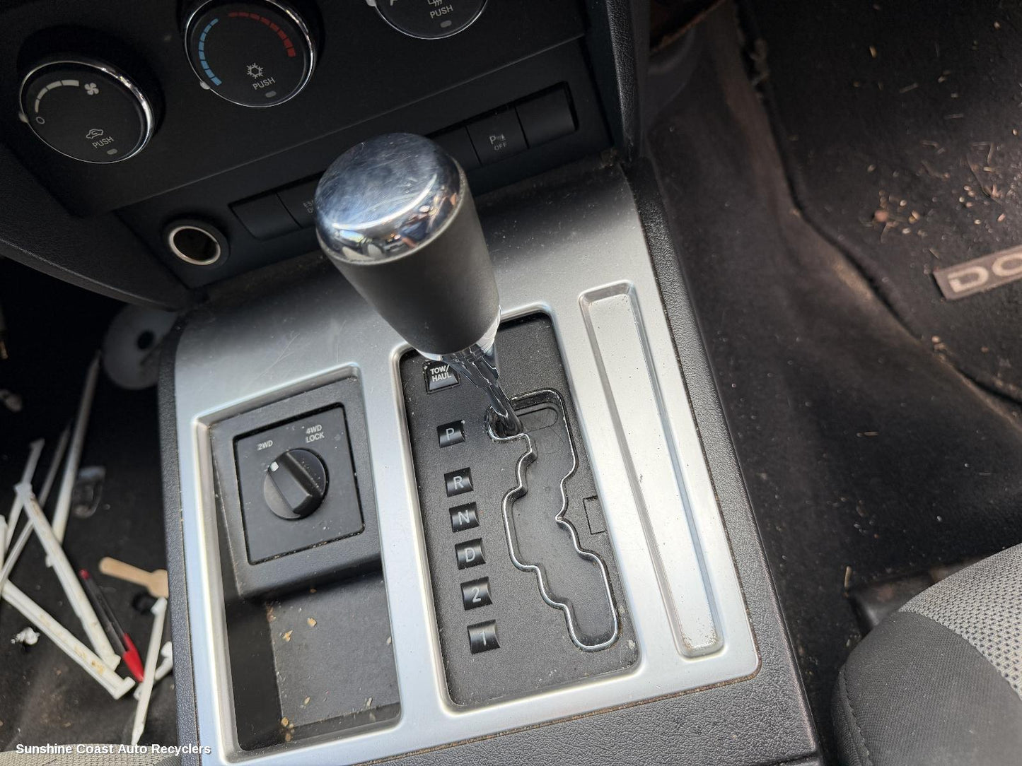 2007-2011 Dodge Nitro Gear Stick Shifter