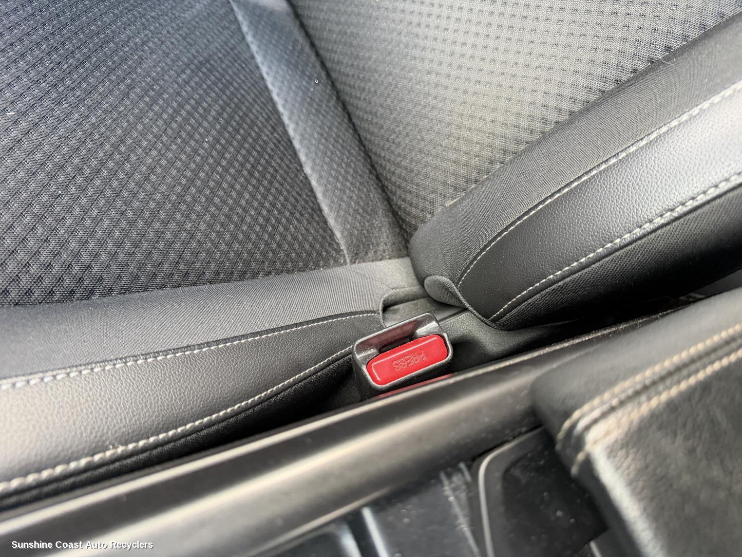 2016-2026 Renault Kaleos Seatbelt Stalk