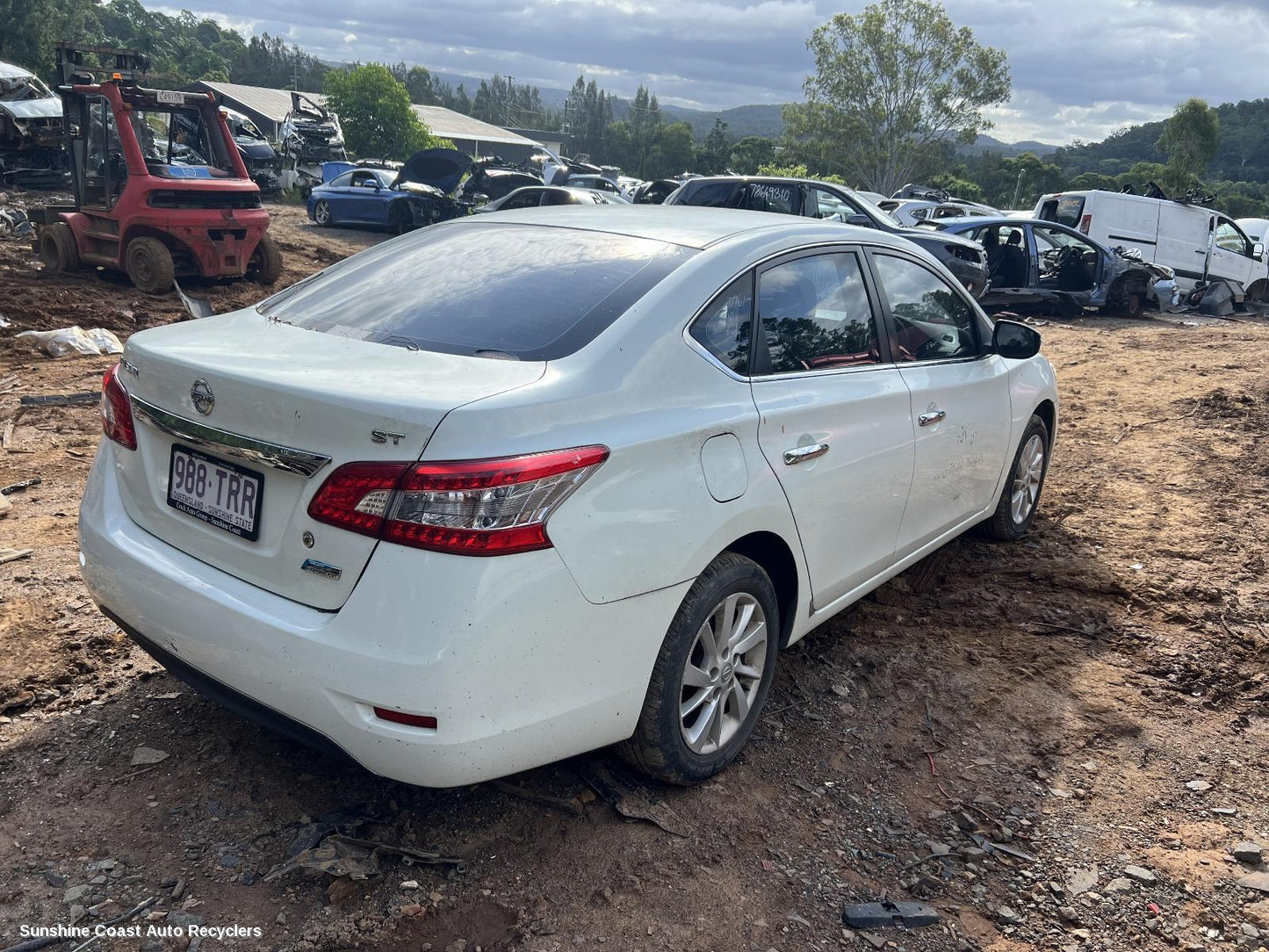 2013 Nissan Pulsar Gear Stick Shifter