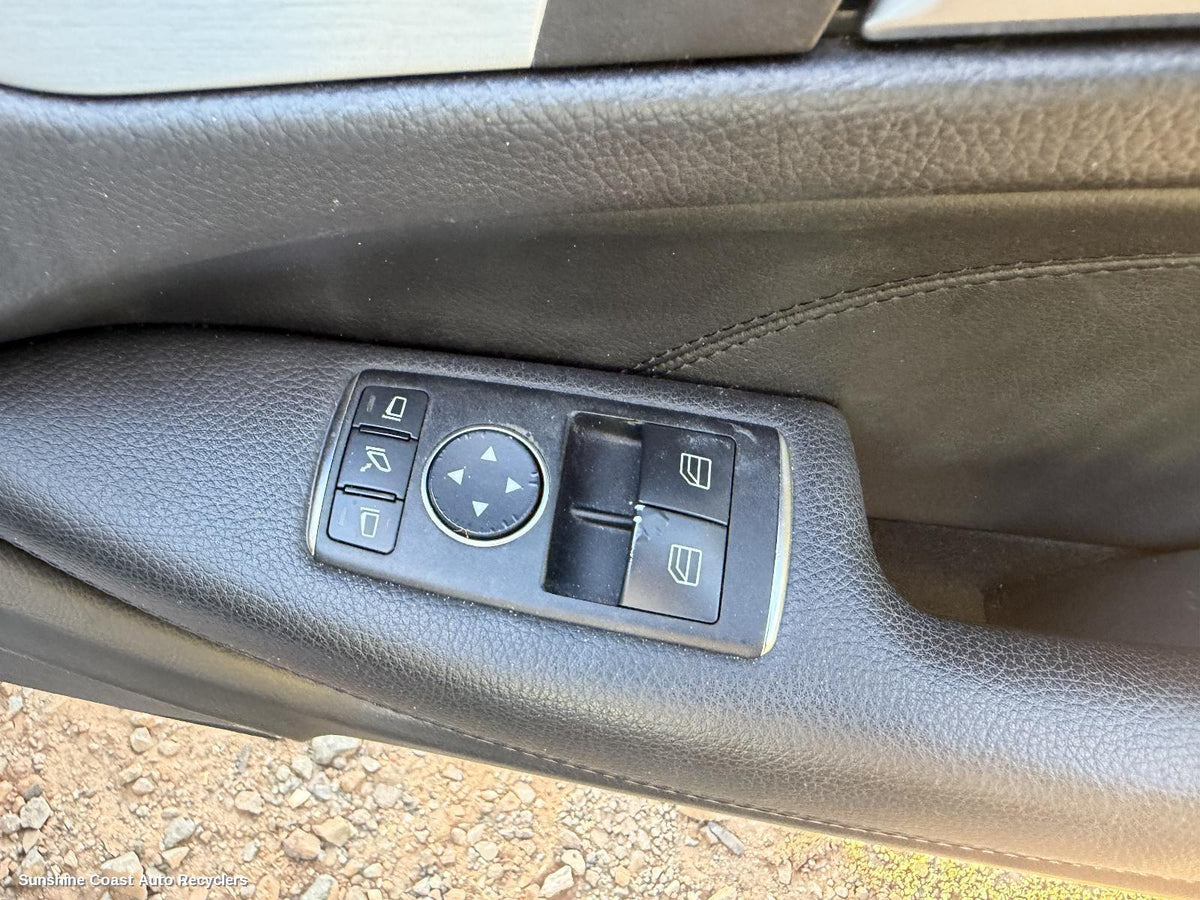 2011-2015 Mercedes C Class Pwr Dr Wind Switch
