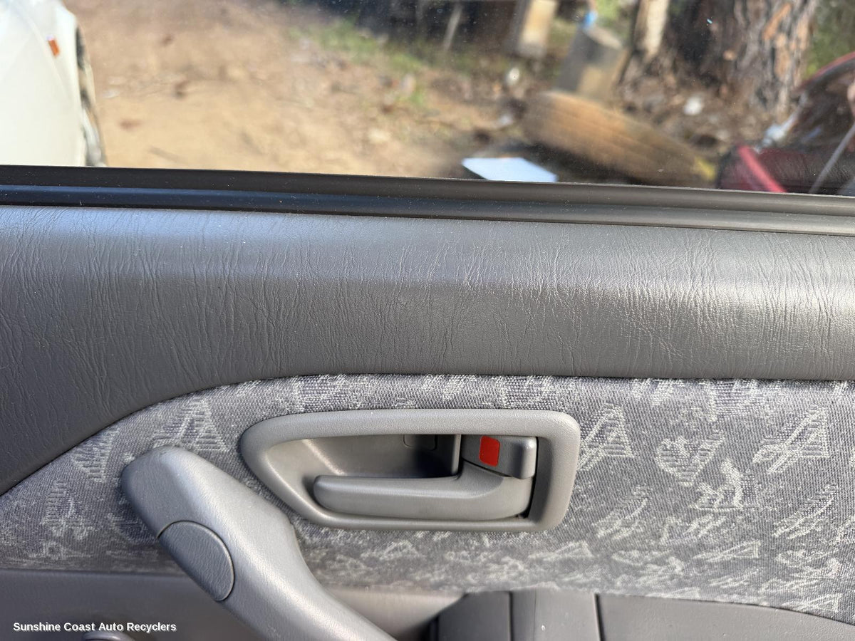 1997-2002 Toyota Camry Door Handle