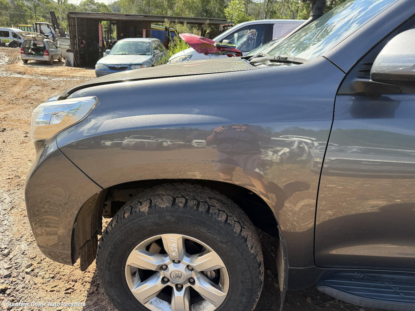 2009-2017 Toyota Prado Left Guard