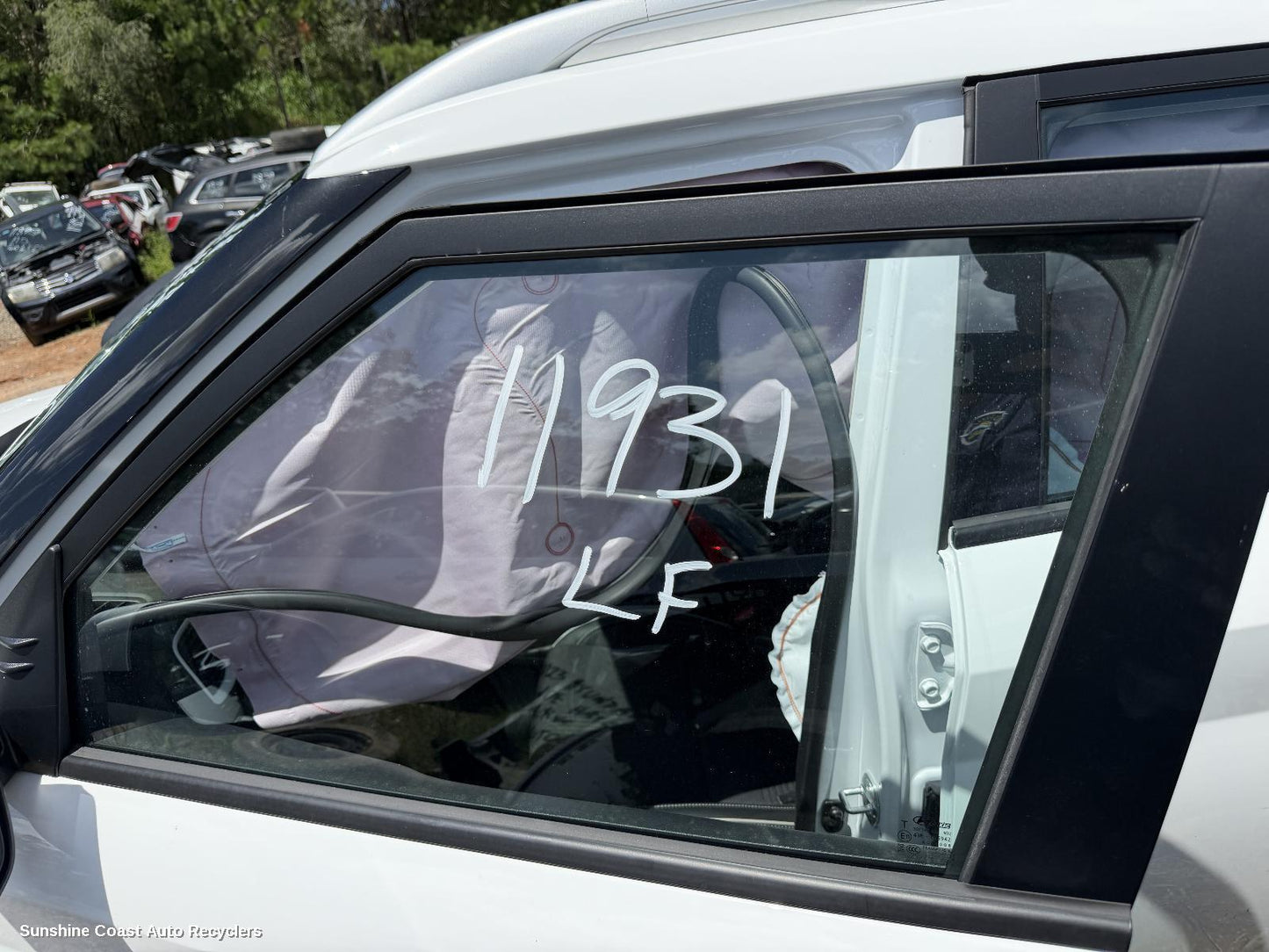 2019-2026 Hyundai Venue Left Front Door Window