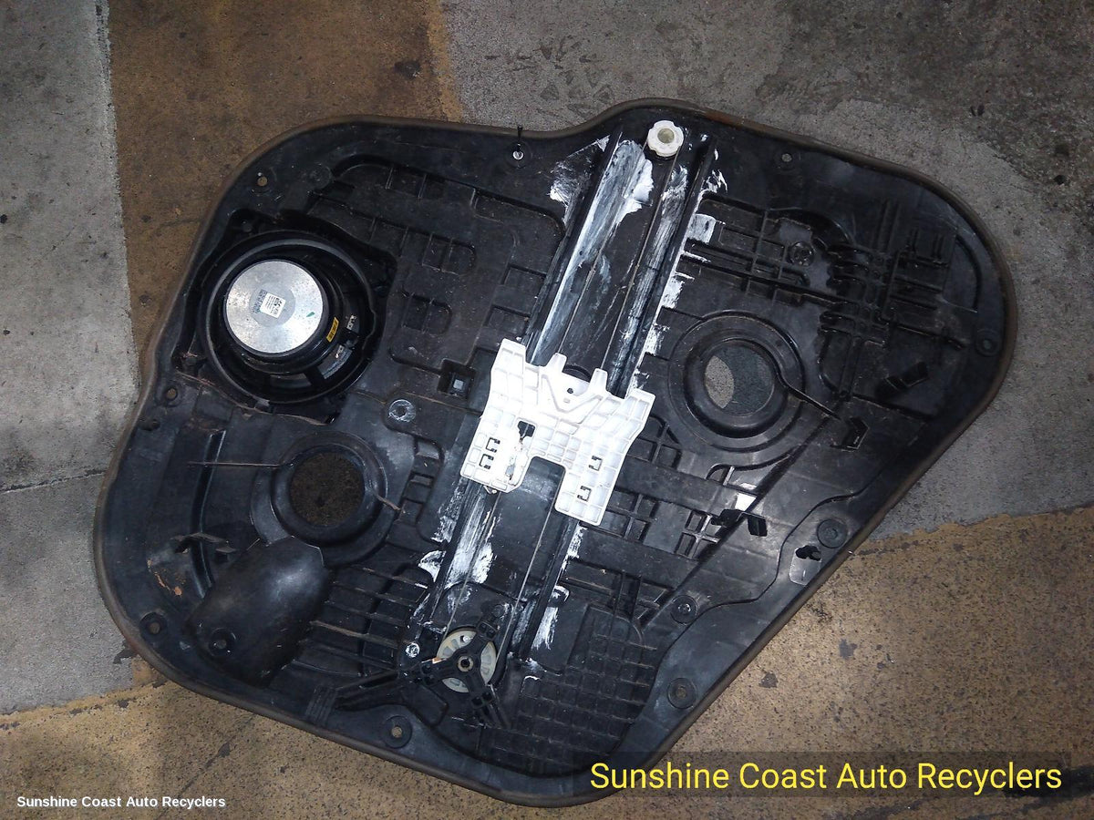 2017-2020 Kia Sorento Left Rear Wnd Reg Motor