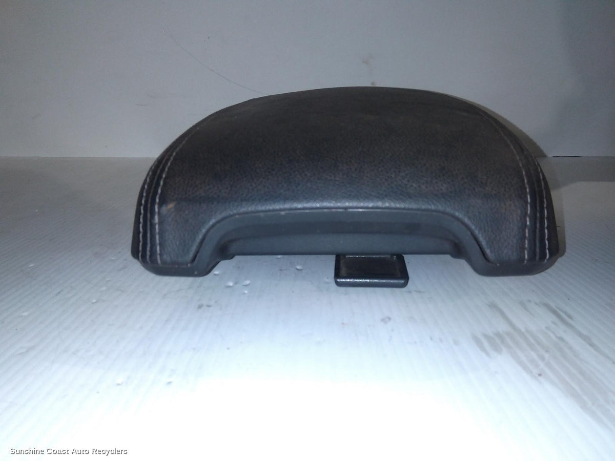 2016-2020 Holden Trailblazer Console