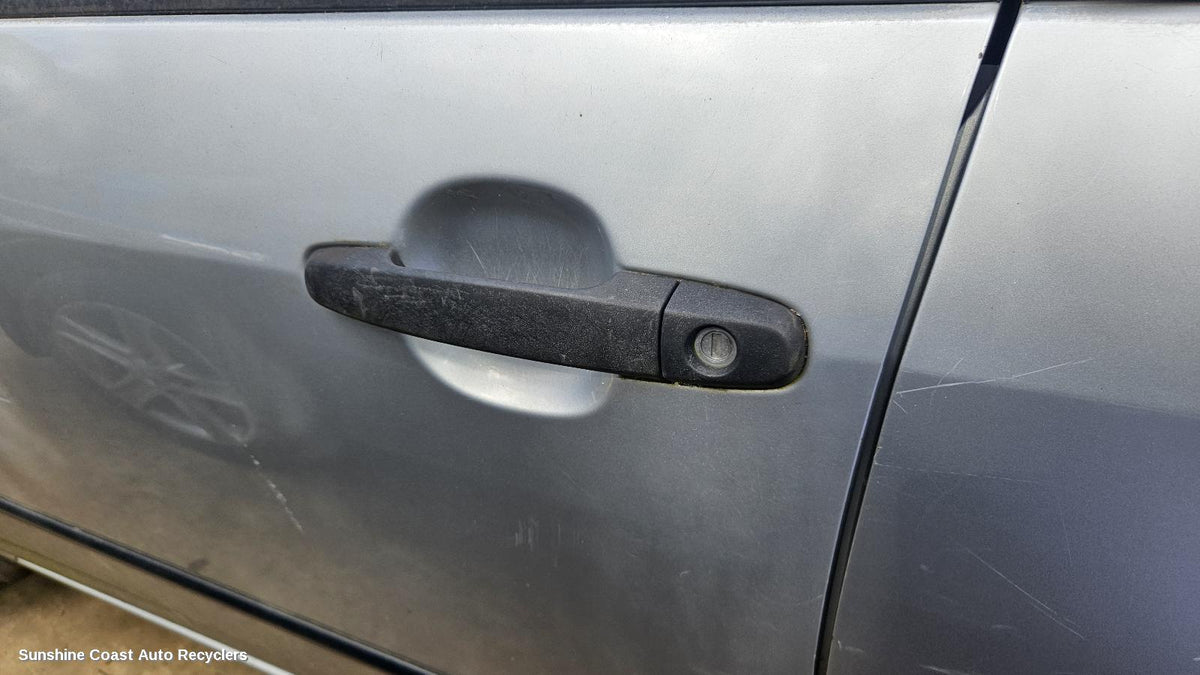 2001-2007 Toyota Corolla Door Handle