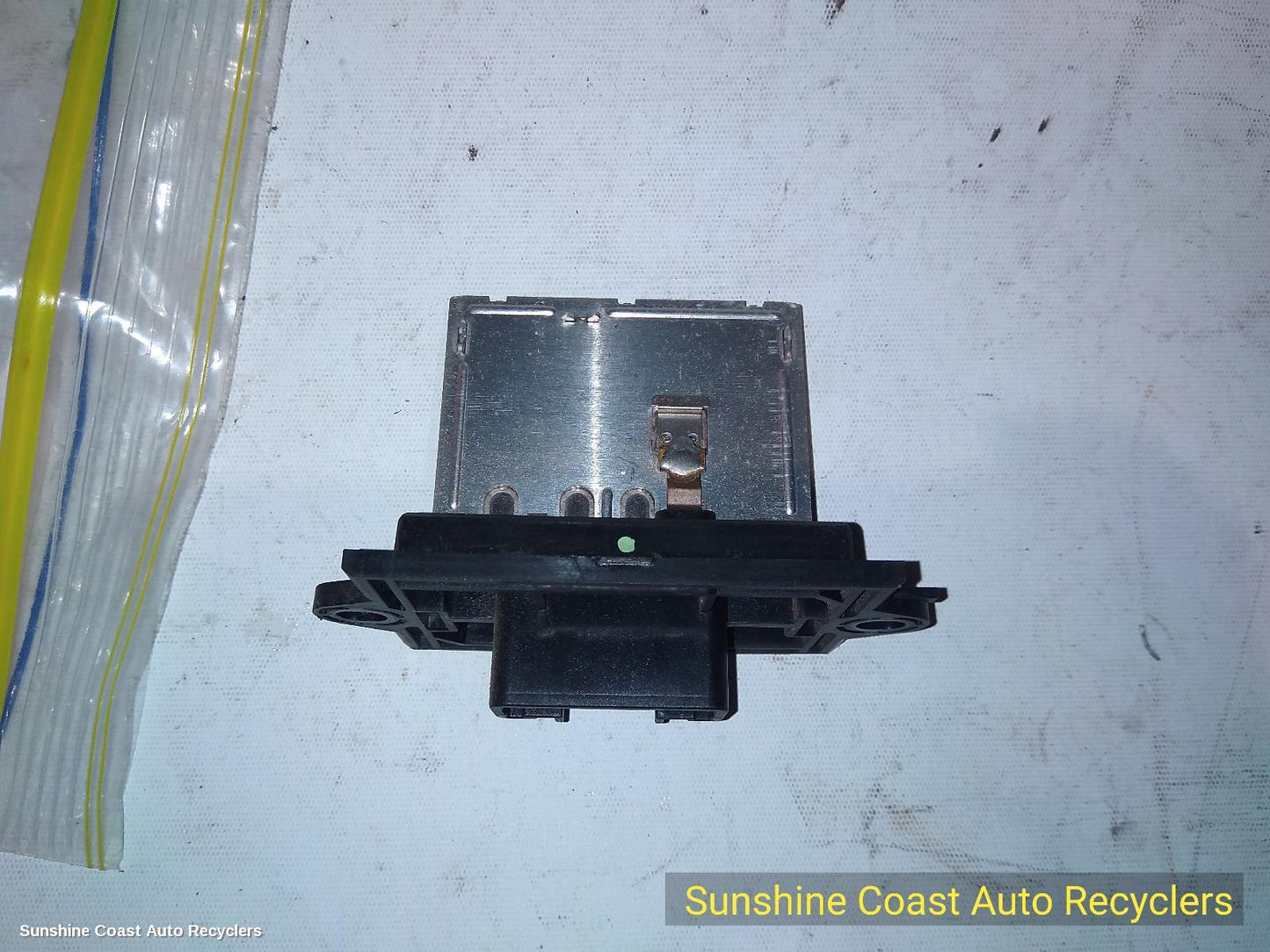 2006-2009 Mitsubishi Triton Fan Speed Resistor