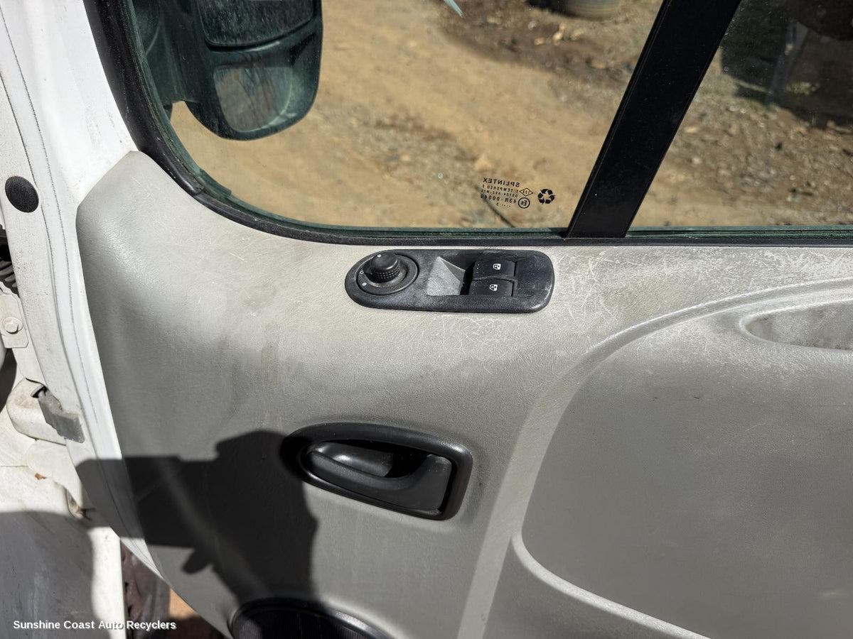 2004-2014 Renault Trafic Door Handle