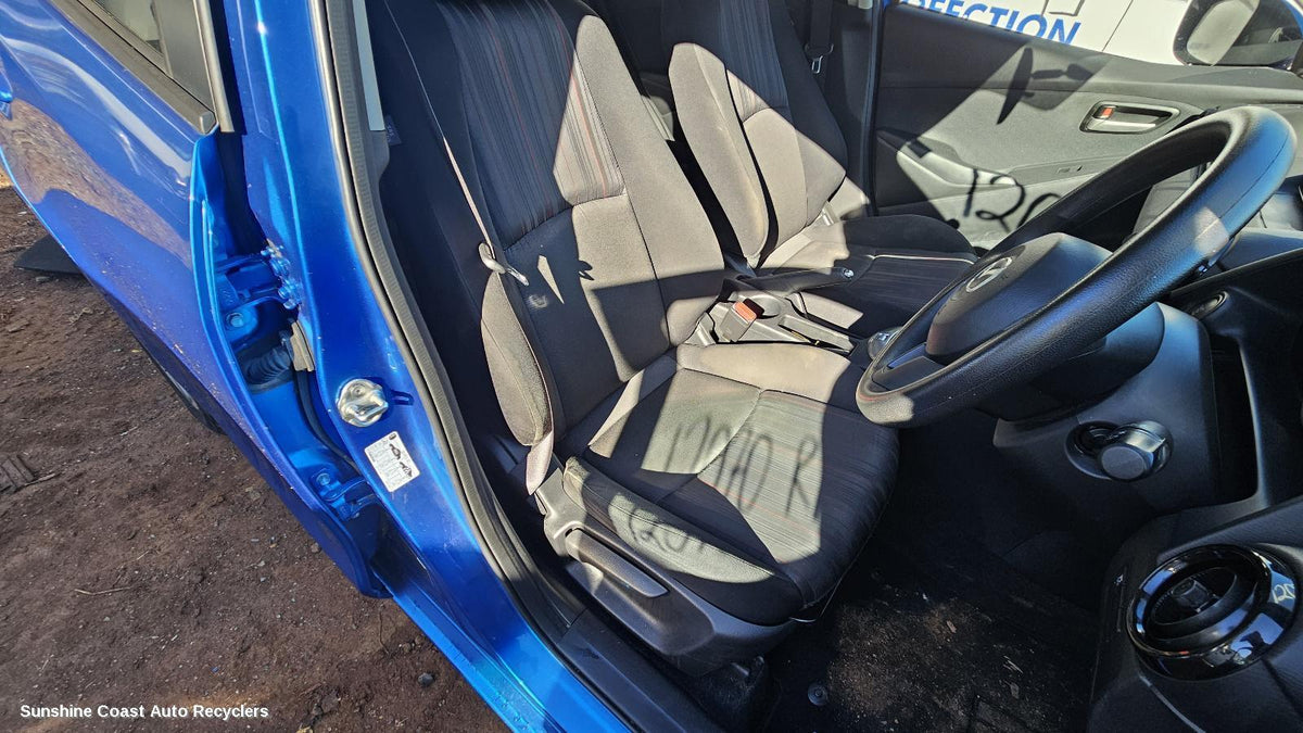 2014-2019 Mazda 2 Front Seat