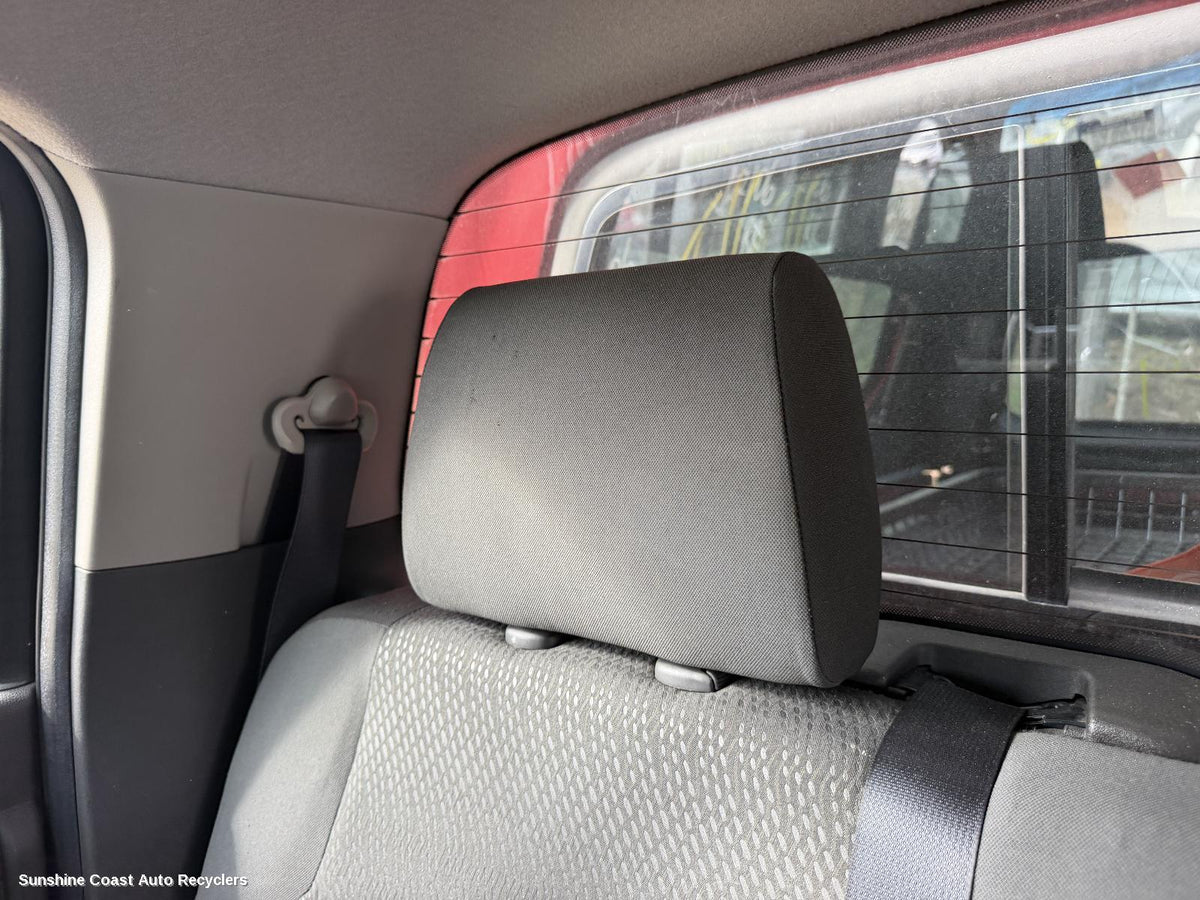 2005-2015 Nissan Navara Headrest
