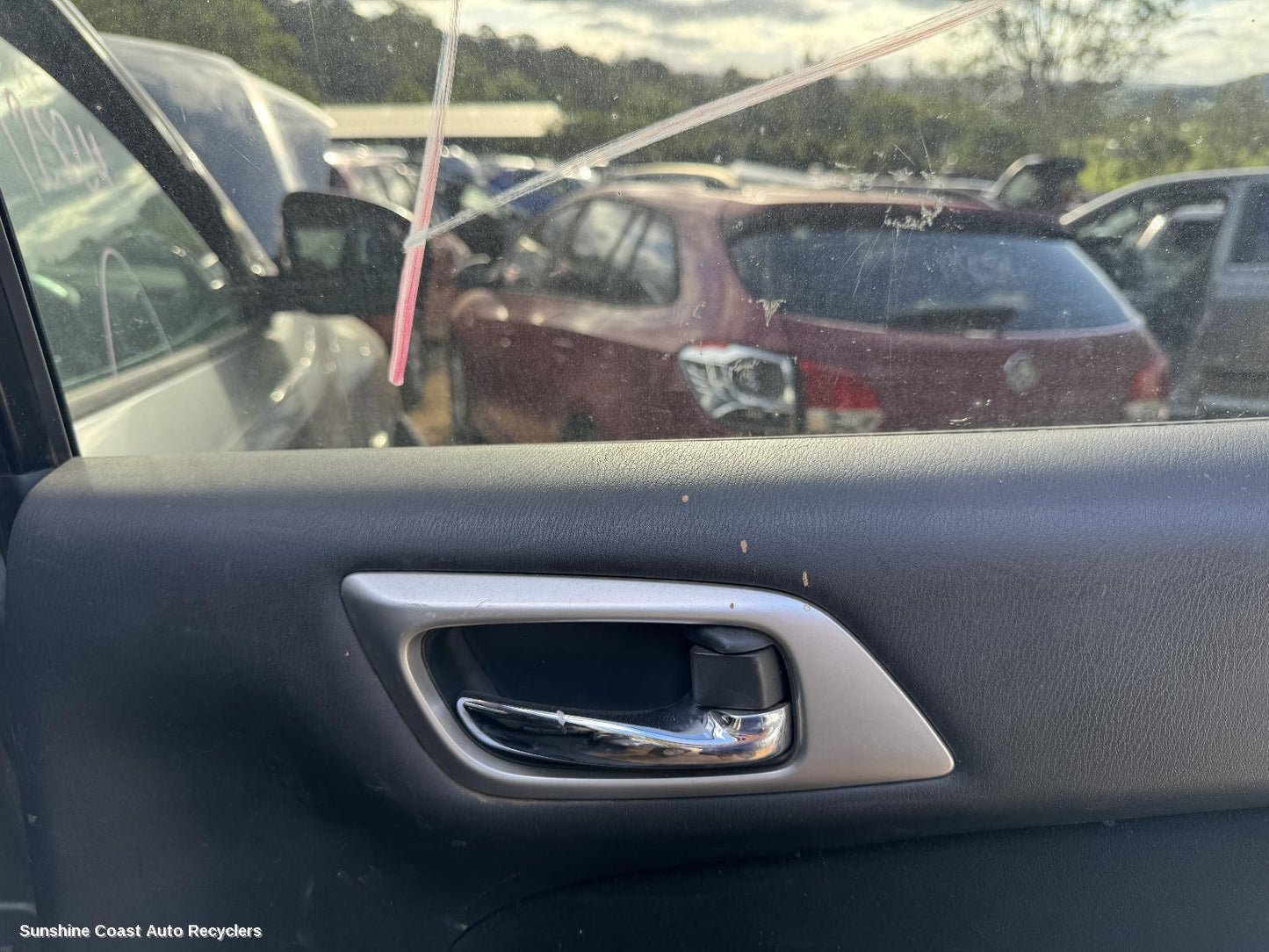 2016 Nissan Pathfinder Door Handle