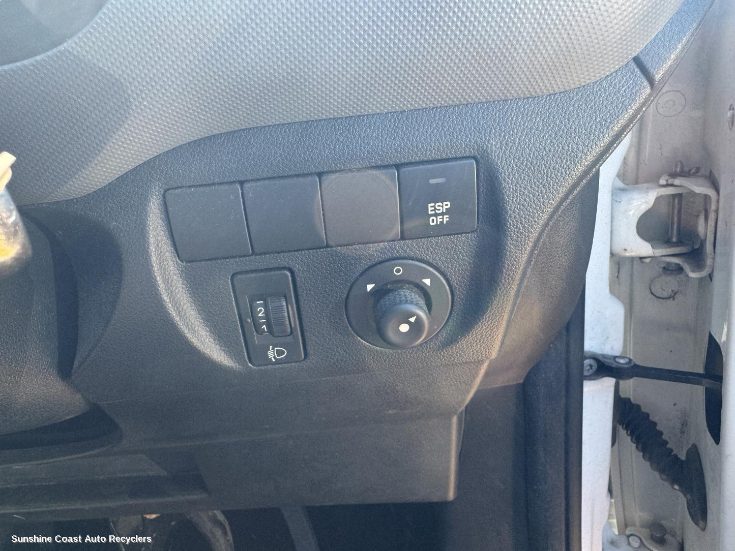 2013 Peugeot Partner Misc Switch Relay