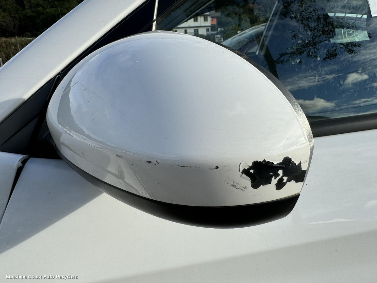 2015-2018 Hyundai Tucson Left Door Mirror