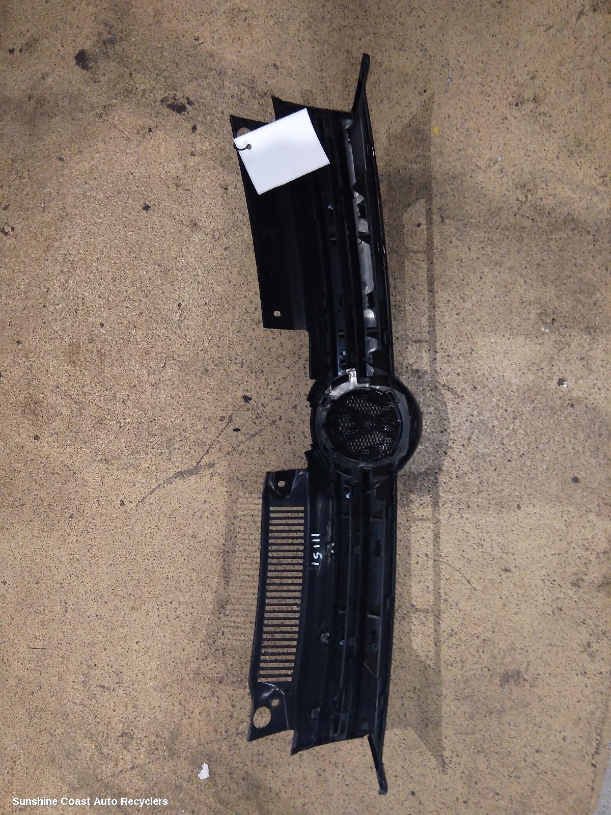 2009-2013 Volkswagen Golf Grille