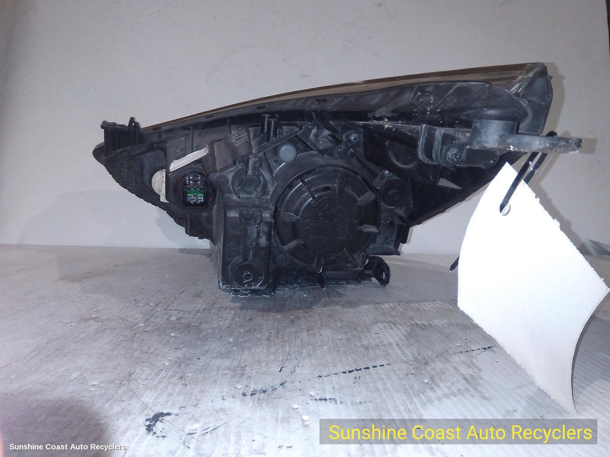 2011-2014 Hyundai Accent Right Headlamp