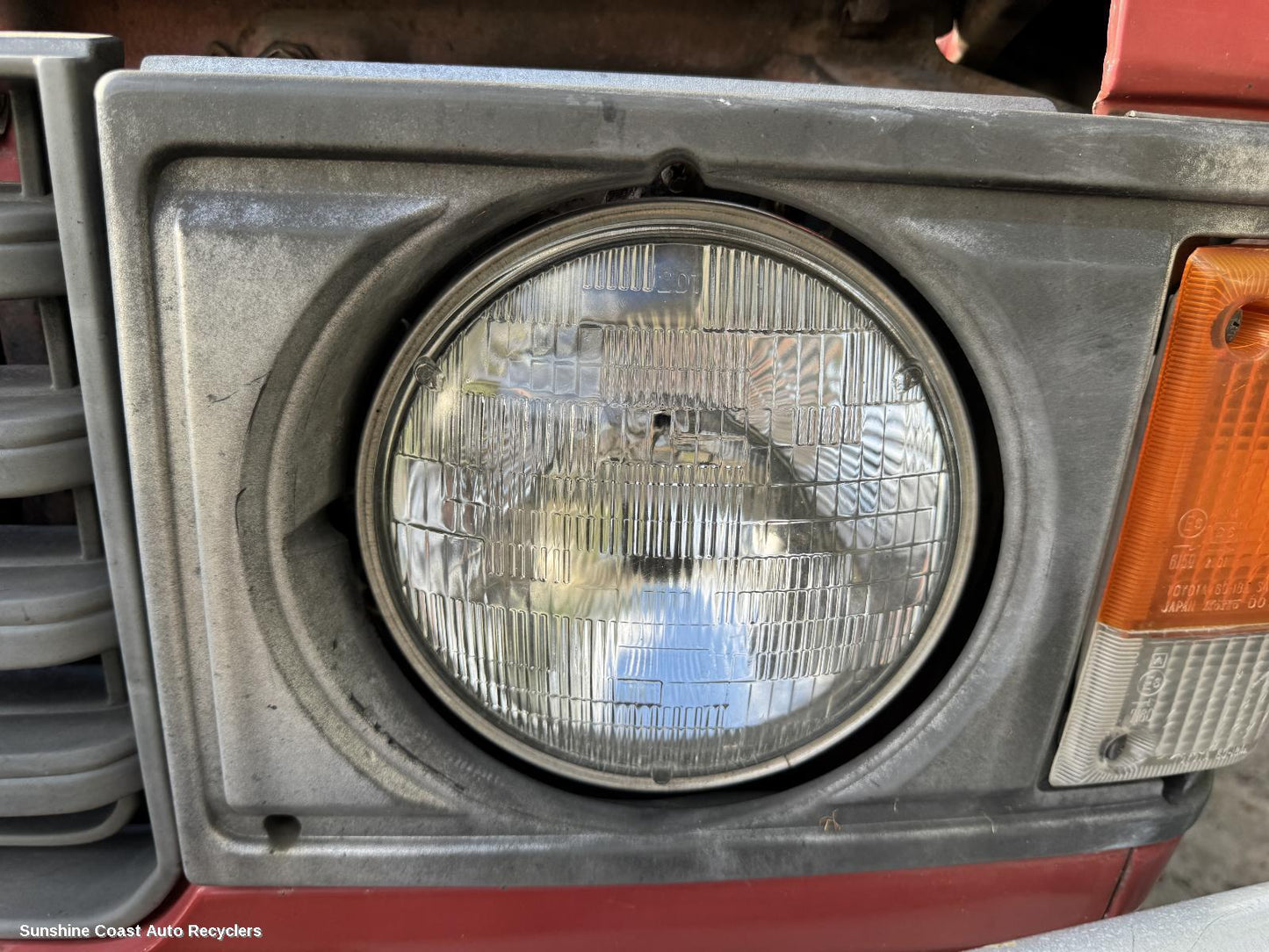 1980-1987 Toyota Landcruiser Left Headlamp