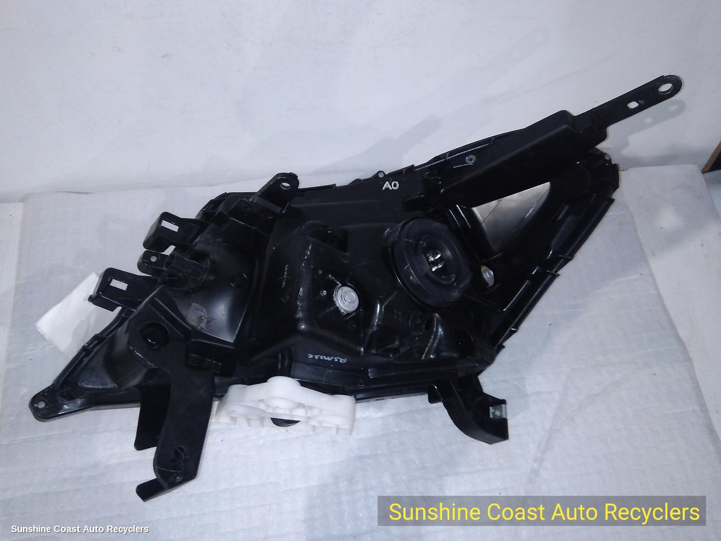2016 Nissan Navara Right Headlamp