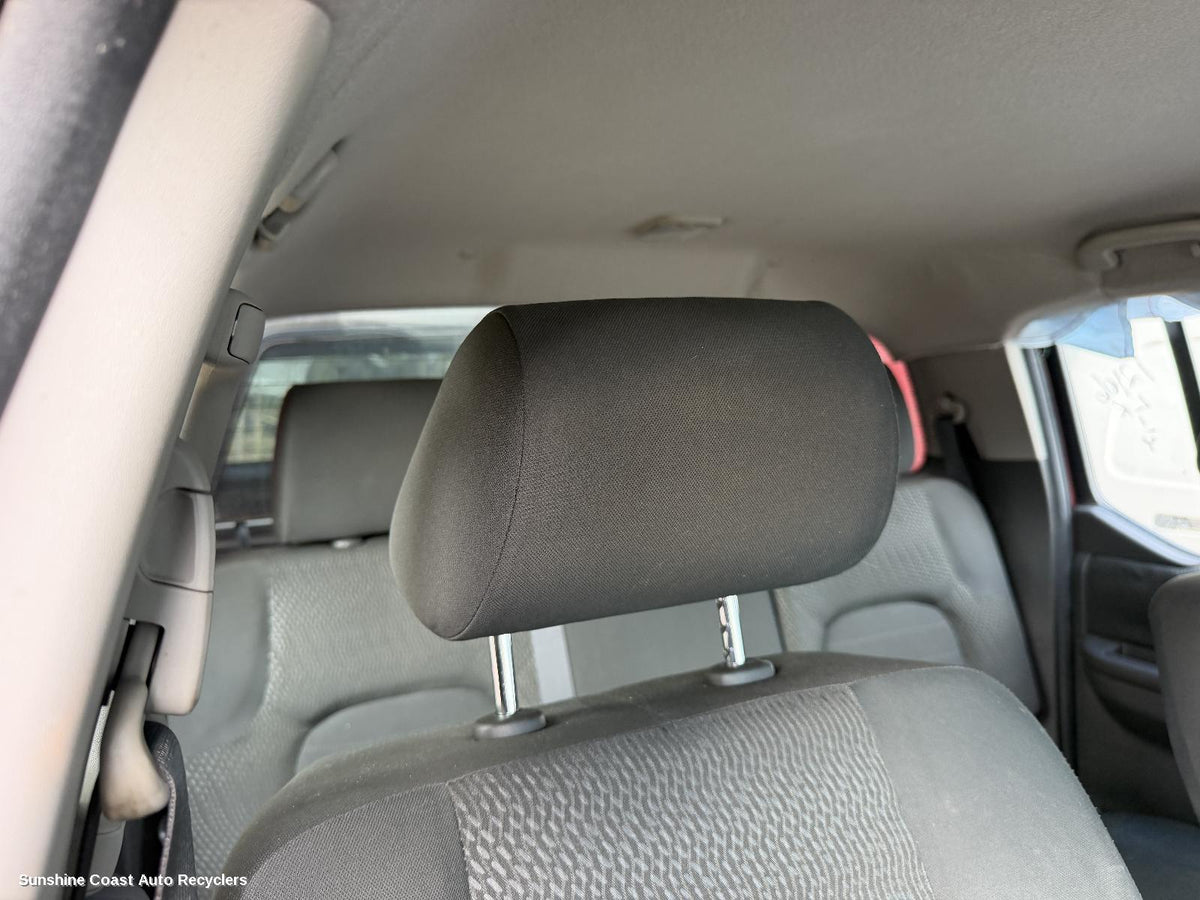 2005-2015 Nissan Navara Headrest