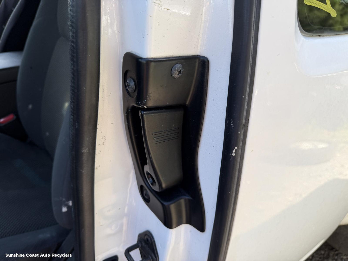2005-2015 Nissan Navara Door Handle
