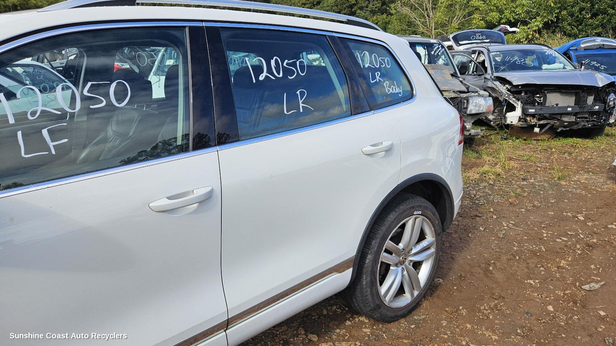 2010-2018 Volkswagen Touareg Left Rear Door Sliding