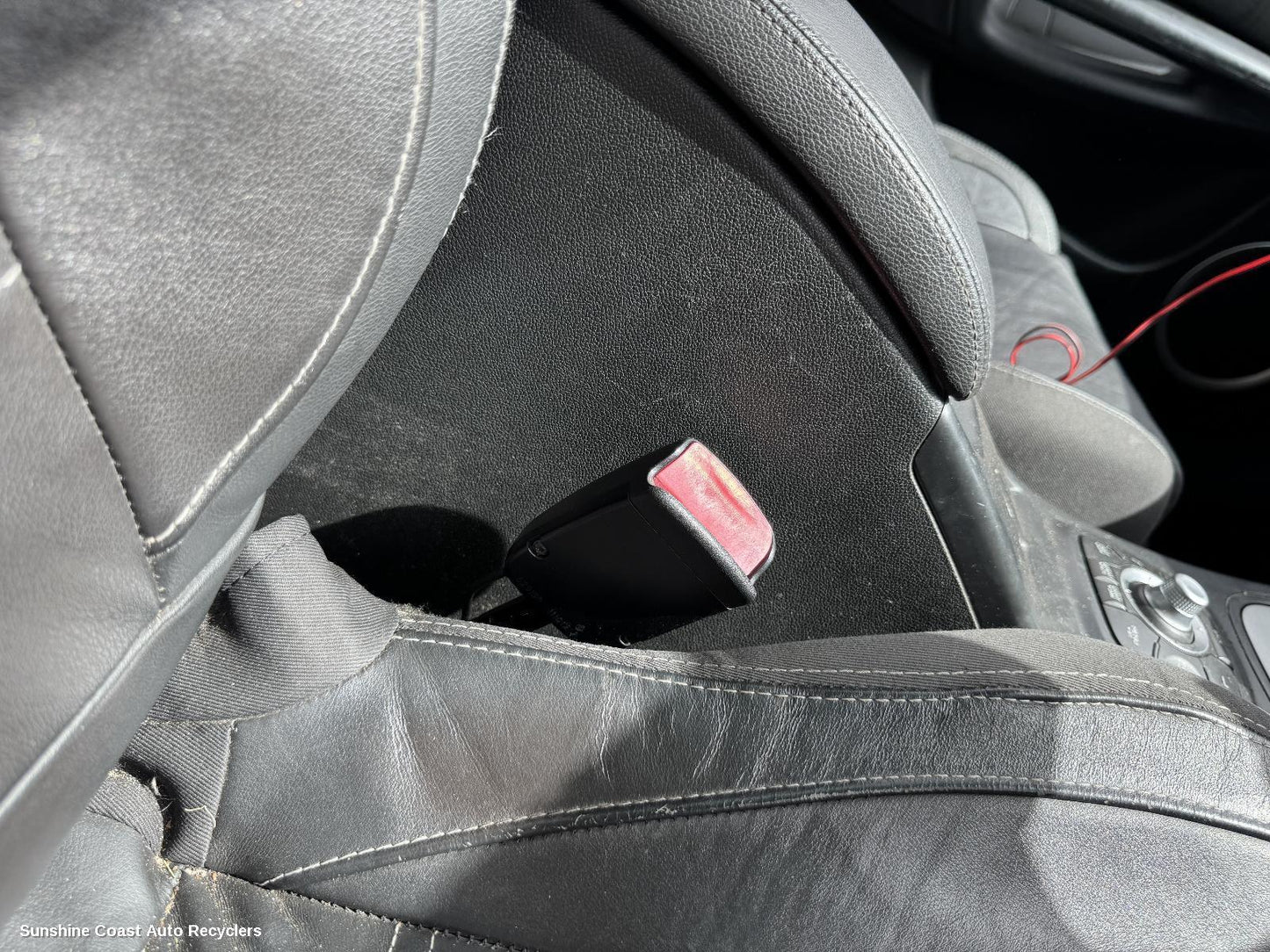 2011 Renault Megane Seatbelt Stalk