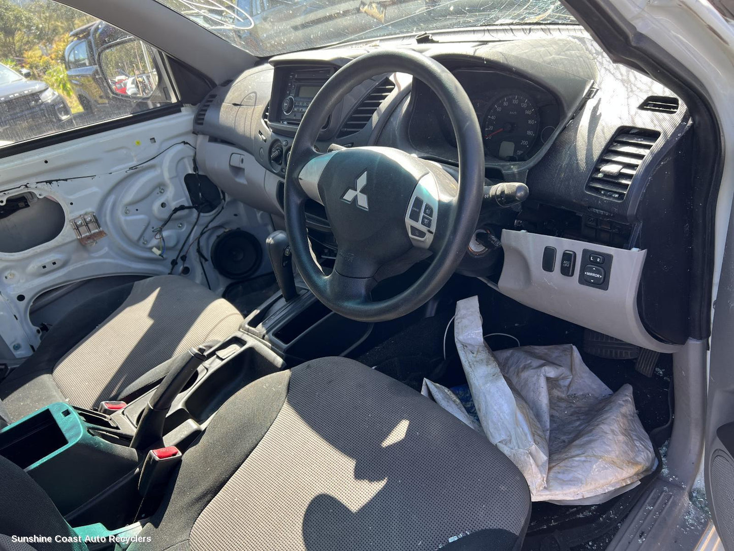 2011 Mitsubishi Triton Seatbelt Stalk